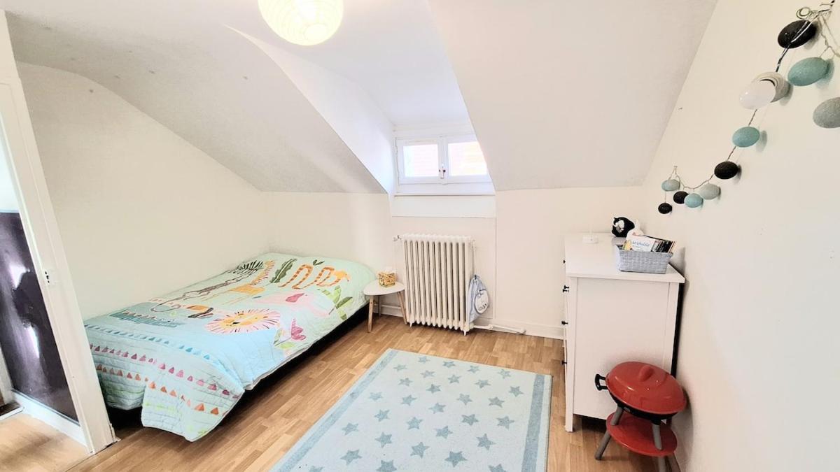Maison Cosy Avec Jardin Proche 24H Du Mans Hébergement de vacances Le Mans